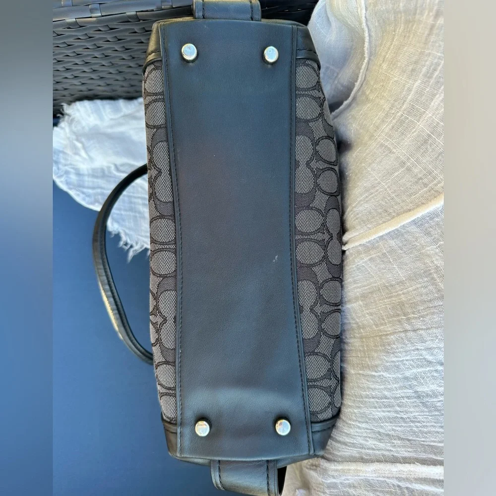 Coach Edie 28 Shoulder bag, in Signature Jacquard. - Picture 5 of 6